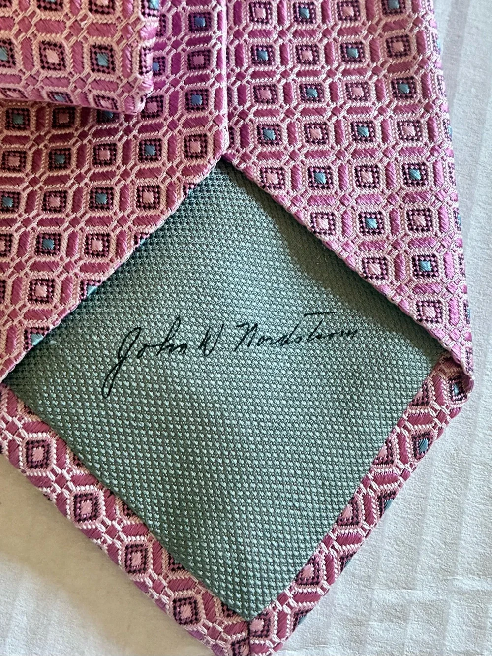 John W.Nordstrom Pink Blue textured Jacquard silk graphic geometric neck tie